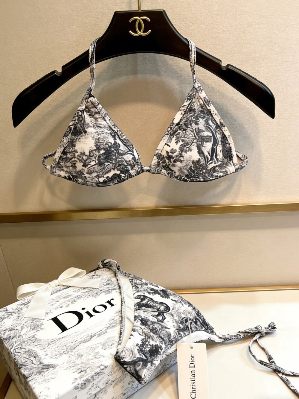 Dior Grey de Triangle Bikini - Picture 3 of 6